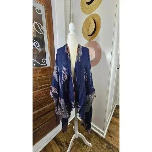 Do Everything In Love Women's One Size Wrap Sweater - Picture 1 of 4